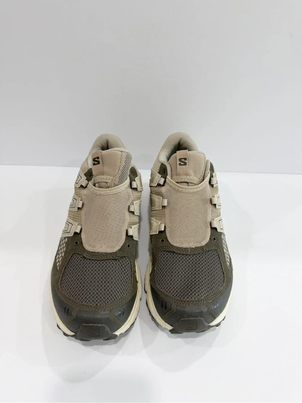 Salomon X Mission 3 Men’s Hiking Shoes - Missing shoe lace